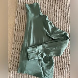 Lululemon Ready to Rulu Pullover
